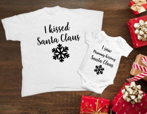 Tricouri Familie - Set 2 Tricouri Mamica si Copil - Kissing Santa  