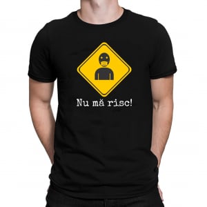 Tricou Personalizat #stamacasa - Nu ma risc [0]