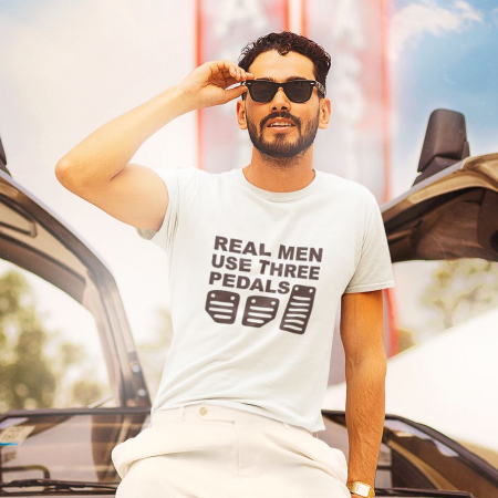 Tricou Personalizat - Real men use three pedals [0]