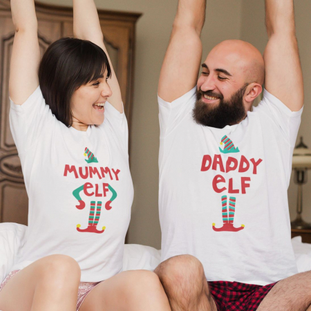 Tricouri Pentru Mama si Tata - Set 2 Tricouri Cuplu Craciun Personalizate - Mommy And Daddy Elf  