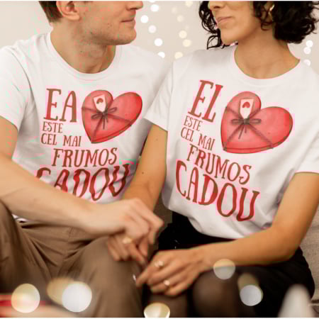 Set 2 Tricouri Cuplu Personalizate - El / Ea e cel mai frumos cadou   [1]
