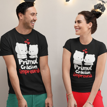 Tricouri Cuplu - Set 2 Tricouri Cuplu Personalizate - Primul Craciun Impreuna Ursulet Polar  