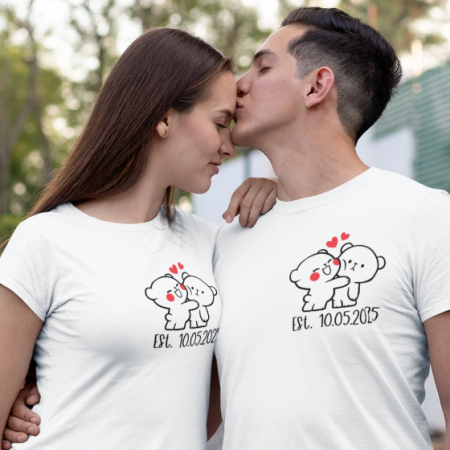 Tricouri Cuplu - Set 2 Tricouri Personalizate Cuplu - Ursuleti imbratisati mici cu data  