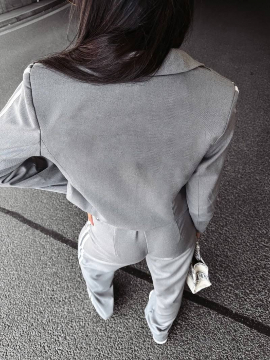 Compleu Smart Casual Gri cu Dungi Laterale – Sacou Crop și Pantaloni Largi pentru Toamna [7]