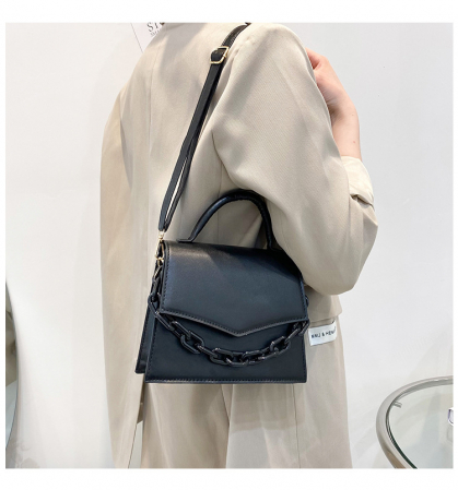 GENTI - Geanta mica Neagra, de Umar din Piele Ecologica, accesorizata cu lant