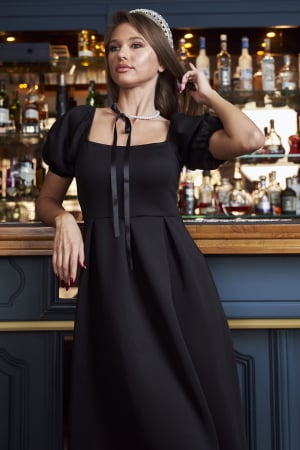 CELE MAI NOI PRODUSE - Rochie maxi neagra, cu umerii cazuti