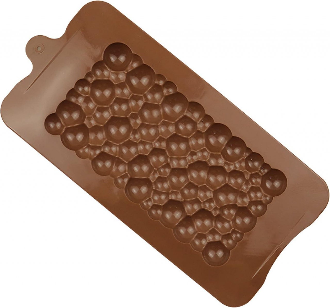 Creează deserturi fine cu forma din silicon alimentar pentru ciocolată Dubai cu umplutură de cataif. Dimensiuni 25x13 cm, material antiaderent și flexibil, ideală pentru praline, bomboane și ciocolată artizanală. Reutilizabilă, ușor de curățat și fără BPA. [8]