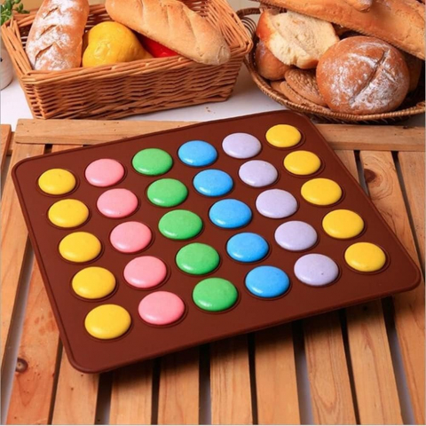 Casă - Grădină - Formă Silicon pentru Macarons – Tavă 30 Sloturi, Antiaderentă, Perfectă pentru Prăjituri