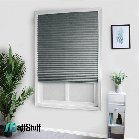 Jaluzea fereastră PVC Jaluzea textilă autoadezivă Prindere ușoară pentru jaluzea Jaluzele decorative pentru ferestre Întunecare ferestre PVC Îmbunătățire ambient interior Înfrumusețare fereastră PVC Împrospătare decor fereastră Decorațiuni pentru ferestre din PVC Jaluzele autoadezive de calitate Ambiente confortabil în locuință Design interior cu jaluzele [9]