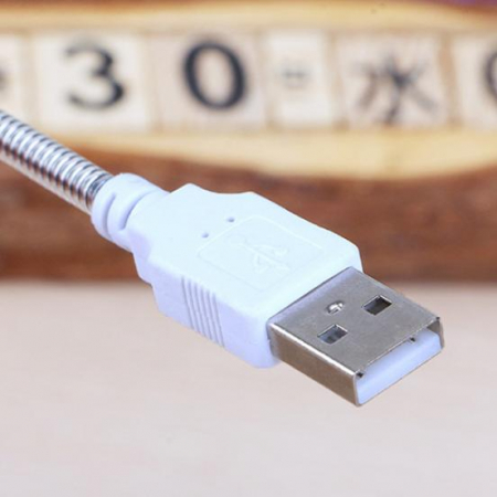 Dispozitiv LED USB cu Lumină – Lungime 31 cm, Durabilitate 50.000 Ore, Negru [3]