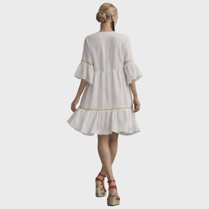 Rochie alba cu insertii de macrame la bust si broderie aurie [2]