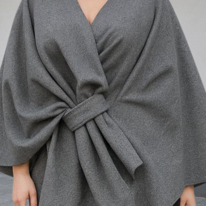 Pelerina Gri Tip Poncho Modern si Versatil din Material Moale si Placut [3]