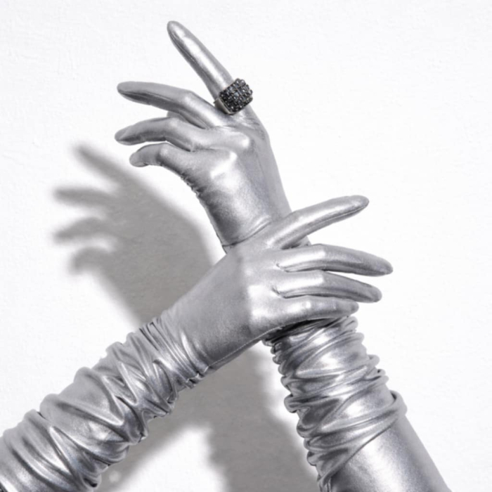 Manusi trei sferturi  din material usor lucios [2]