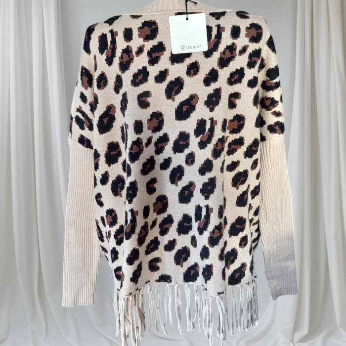 pulover-gros-cu-imprimeu-animal-print-si-franjuri [2]