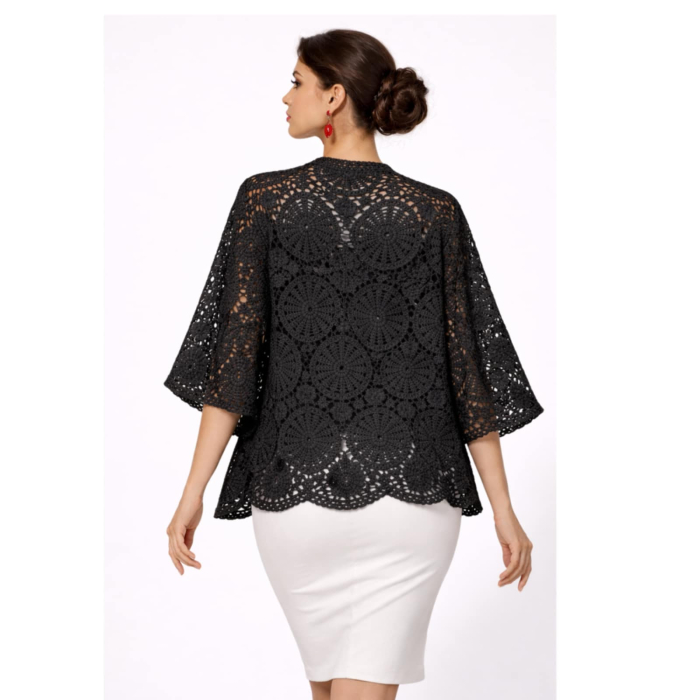 Bolero negru din macrame cu model tip fluture si nasturi din lemn [2]