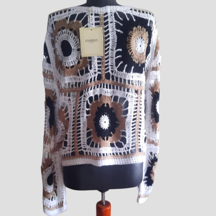 Bluza eleganta crosetata cu maneca lunga usor clopot [2]