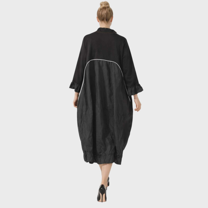 Rochie neagra din bumbac  cu aplicatii florale rosii si buzunare design artistic [2]