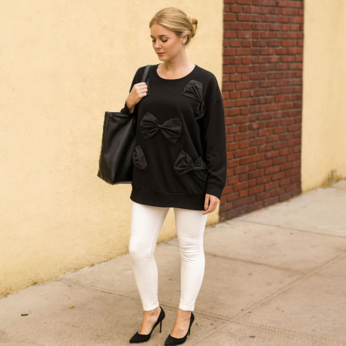 Bluza neagra din bumbac cu fundite din satin pe partea din fata [2]