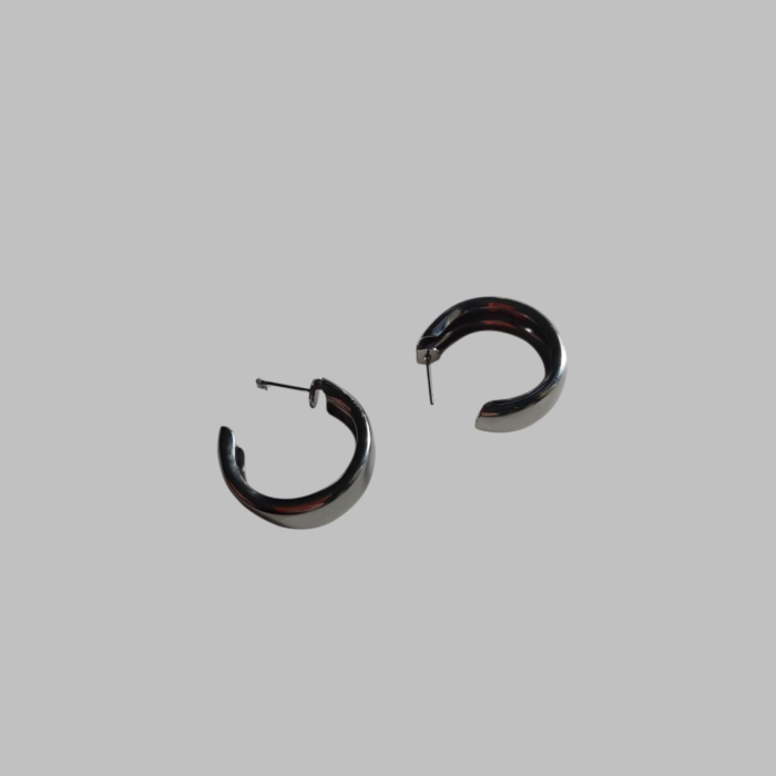 Cercei  argintii cu design rotund si lucios cu forma rafinata [3]