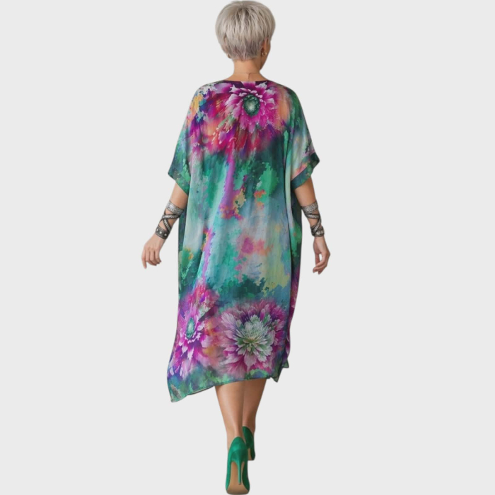 Rochie tip poncho pe fond verde cu imprimeu floral [2]