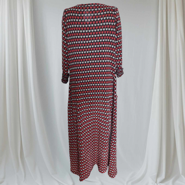 cardigan-lung-tricotat-cu-buzunare-pe-partea-din-fata [2]