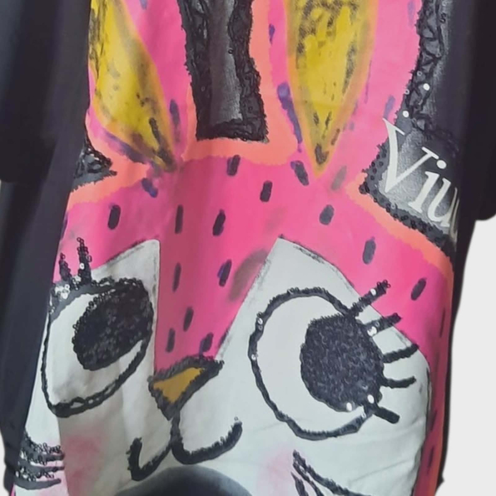 Bluza neagra cu dantele tip pelerina si desen iepuras cu paiete [2]