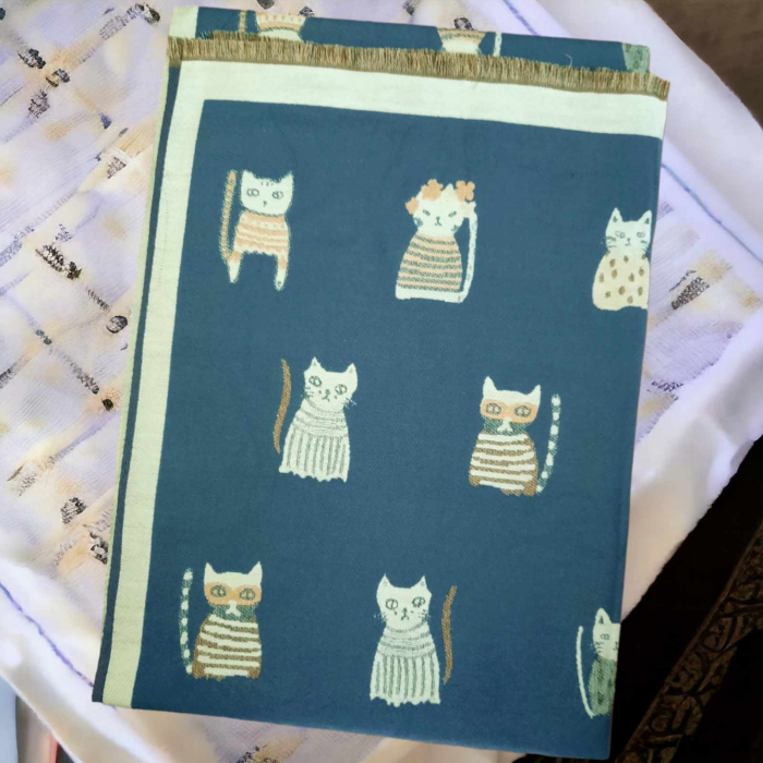 sal din casmir cu desene pisici si doua fete [3]