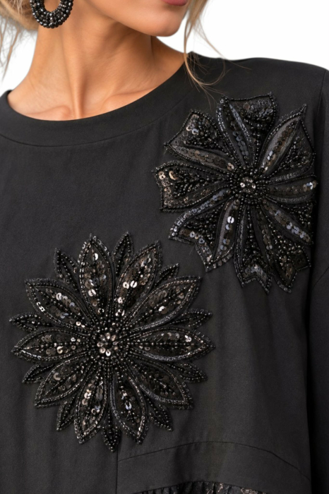 Rochie neagra din vascoza cu fir lame si aplicatii paiete [2]