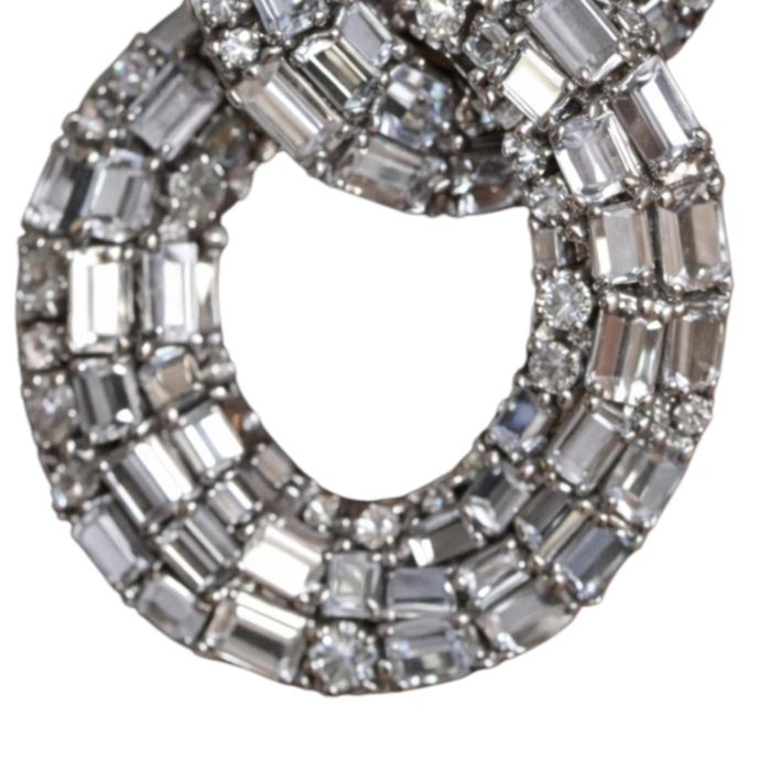 Cercei eleganti supradimensionati argintii cu cristale si model cerc dublu [2]