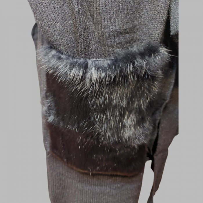 cardigan-negru-tricotat-cu-buzunare-din-blana-ecologica [3]