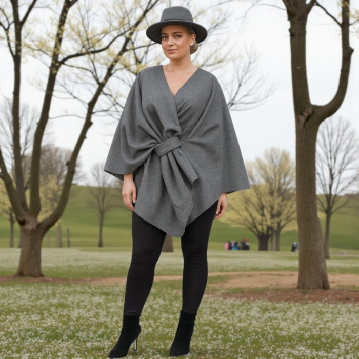 Pelerina Gri Tip Poncho Modern si Versatil din Material Moale si Placut [1]
