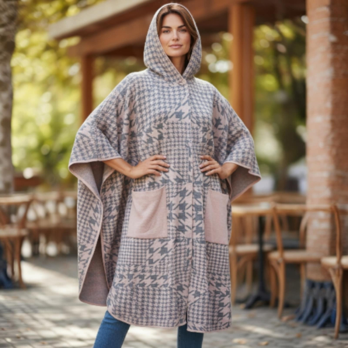 Cardigan gros tip poncho cu gluga generoasa in doua culori [1]