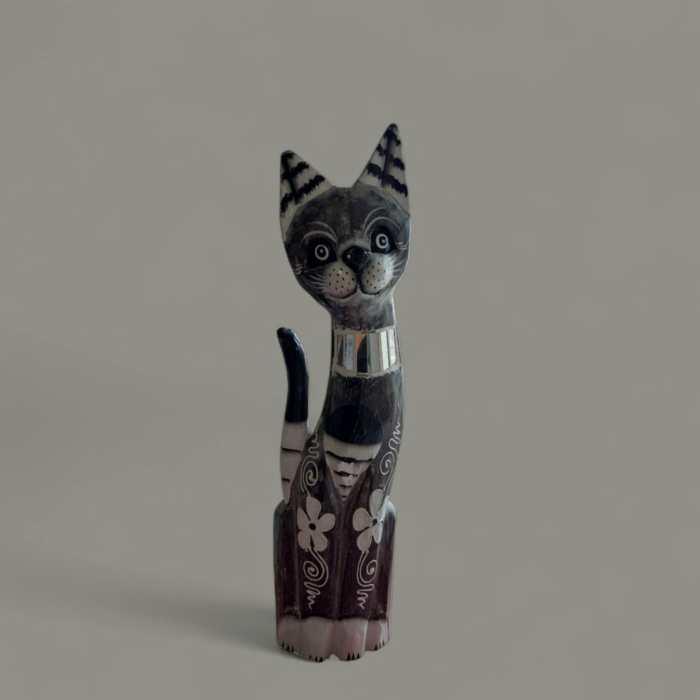 Statueta din lemn lucrata manual in forma de pisica scumpa [1]