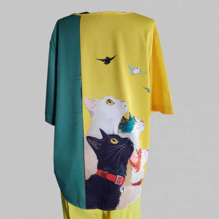 Bluza cu Nasturi si Model Pisici si Decolteu Rotund [3]