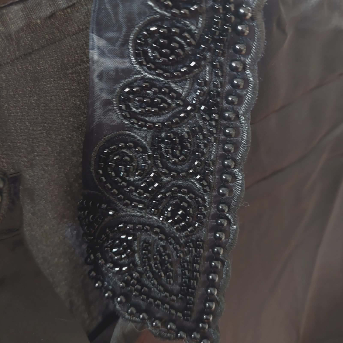 Camasa neagra din vascoza cu insertii margele pe guler [3]