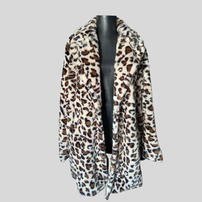 cardigan-din-blana-ecologica-cu-imprimeu-animal-print [3]