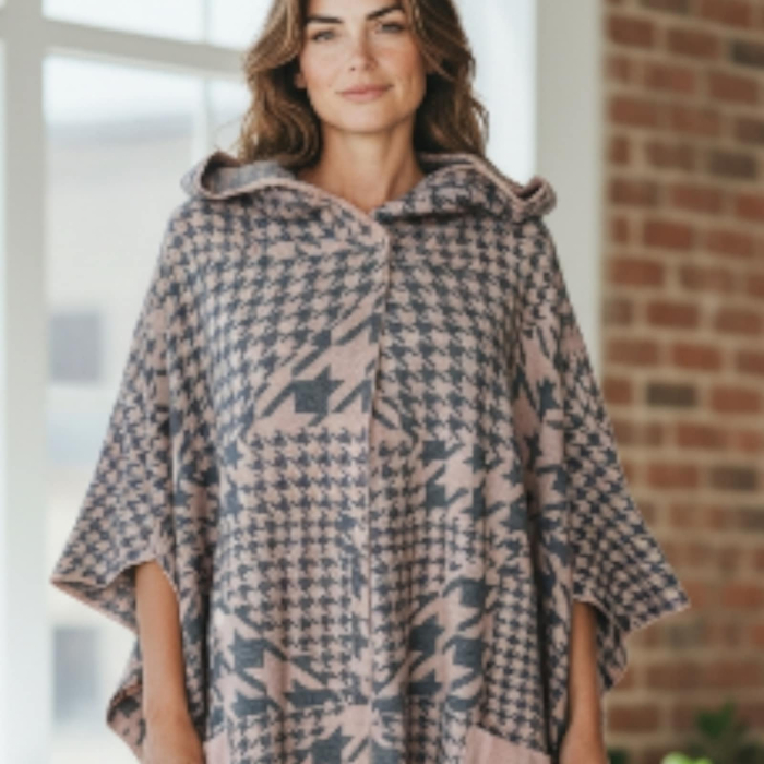 Cardigan gros tip poncho cu gluga generoasa in doua culori [3]