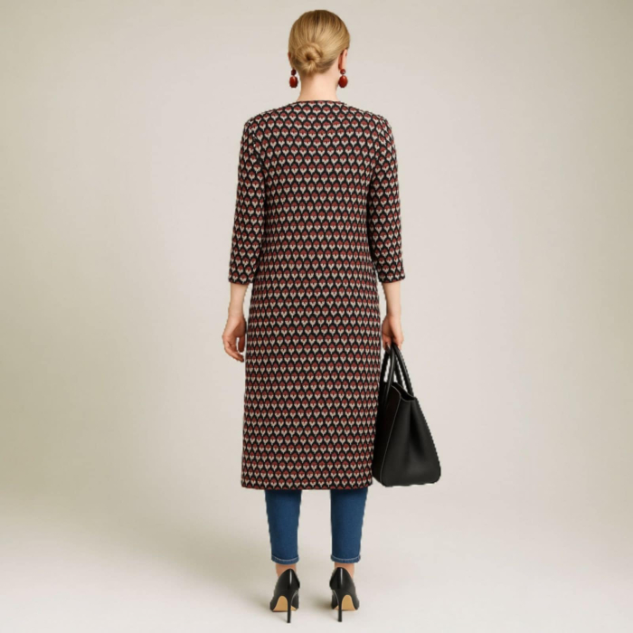 cardigan-lung-tricotat-cu-buzunare-pe-partea-din-fata [3]