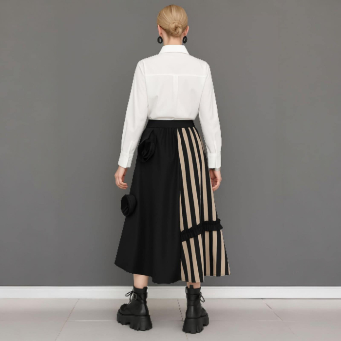 Fusta Lunga din Satin cu Dungi Negri pe Fond Alb si Trandafiri Negru Cusuti [2]