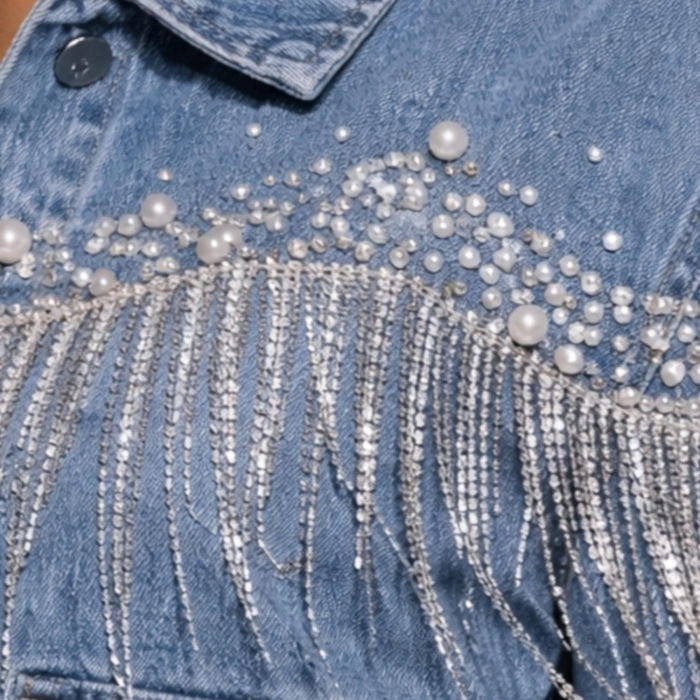 Geaca din denim cu aplicatii perle si franjuri din strasuri argintii [2]