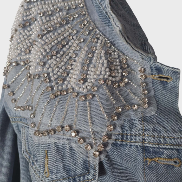Geaca  spectaculoasa din denim cu aplicatii perle si strasuri argintii [4]