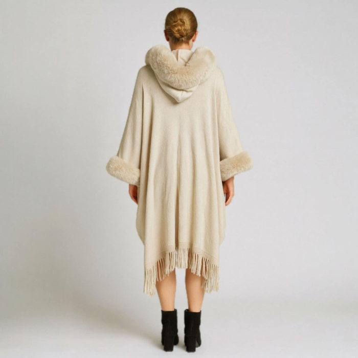 Pelerina tip poncho crem cu gluga si blana ecologica pentru sezon rece [4]
