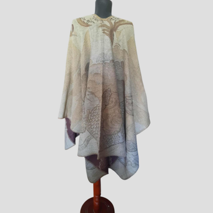 Pelerina tip poncho elegant bej cu imprimeu subtil [4]