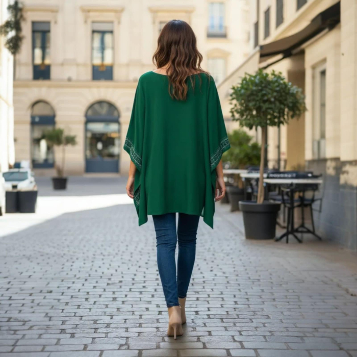 Poncho din tricot acrilyc cu strasuri argintii pe margine [3]