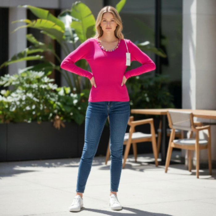 Pulover tricot ciclam cu pietre colorate la decolteu [3]