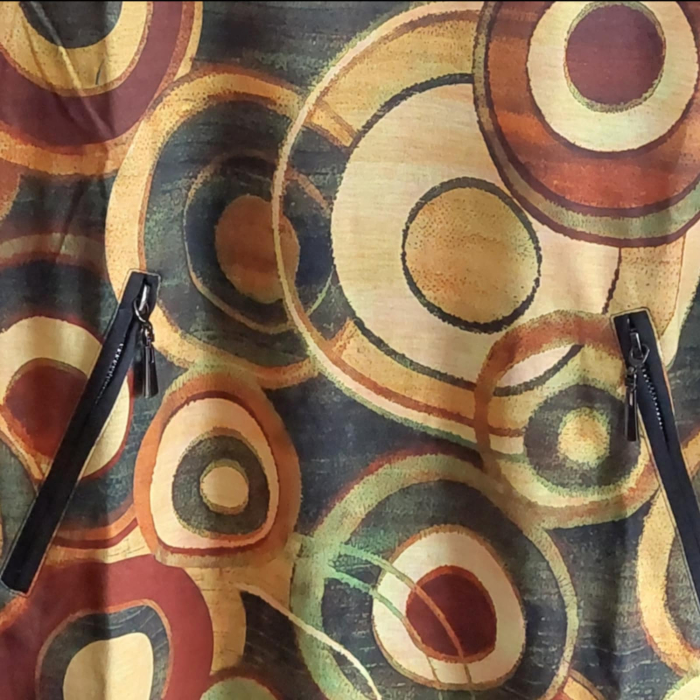 Rochie croi drept cu model cercuri si buzunare false pe partea din fata [3]