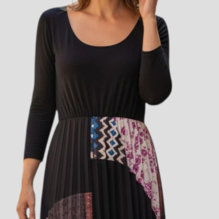 rochie-lunga-asimetrica-plisata-cu-modele-colorate-pe-partea-din-fata [2]