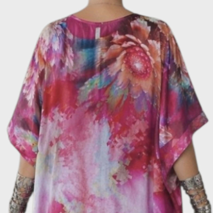 Rochie tip poncho pe fond verde cu imprimeu floral [2]