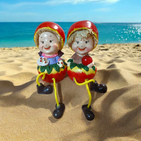 set-doua-papusi-in-forma-de-mar-din-ceramica [4]