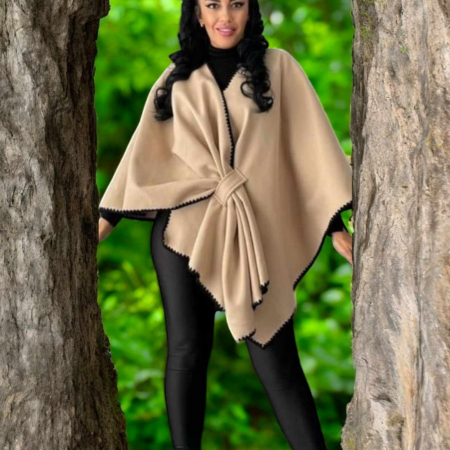 Poncho - poncho-pentru-sezon-rece-brodat-pe-margini